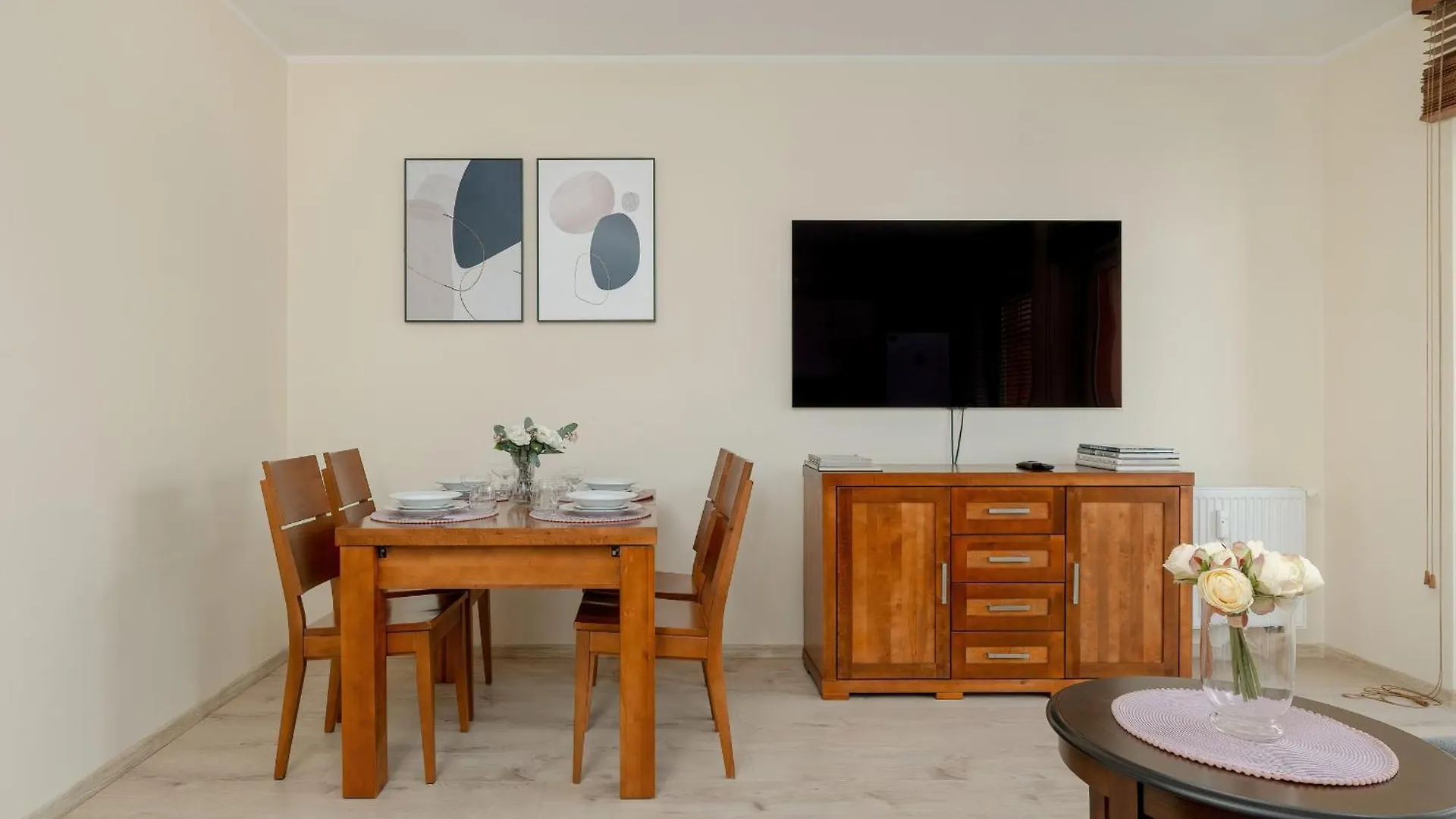 Wilczak Spacious Apartment With Free Garage Poznan By Noclegi Renters Polonya