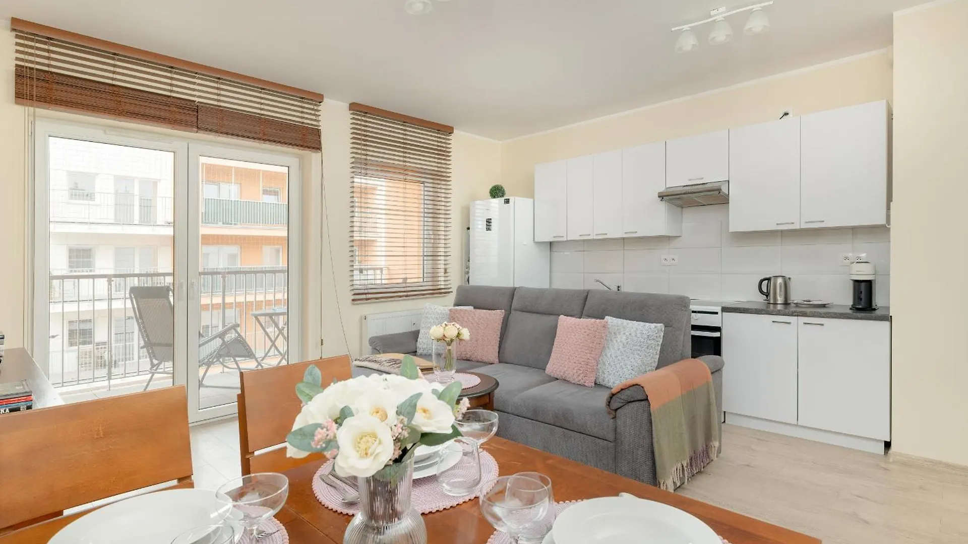 Wilczak Spacious Apartment With Free Garage Poznan By Noclegi Renters 0*,